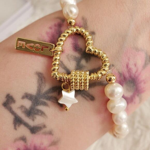 Ivory Pearl Stretch Bracelet - Picture 12 of 13